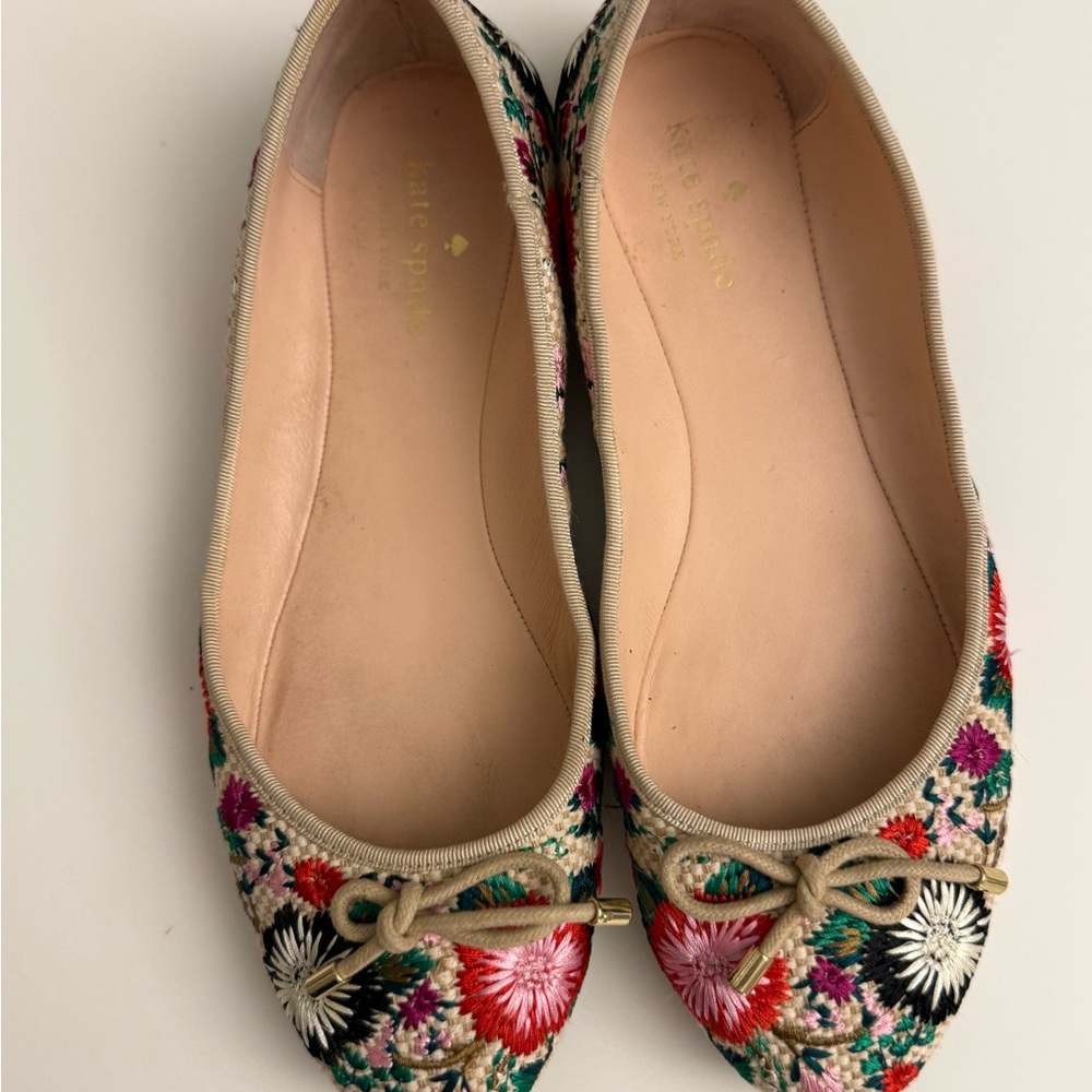 Kate Spade New York Wilton Floral Embroidered Ballet Flats Size 8.5 - Picture 2 of 8